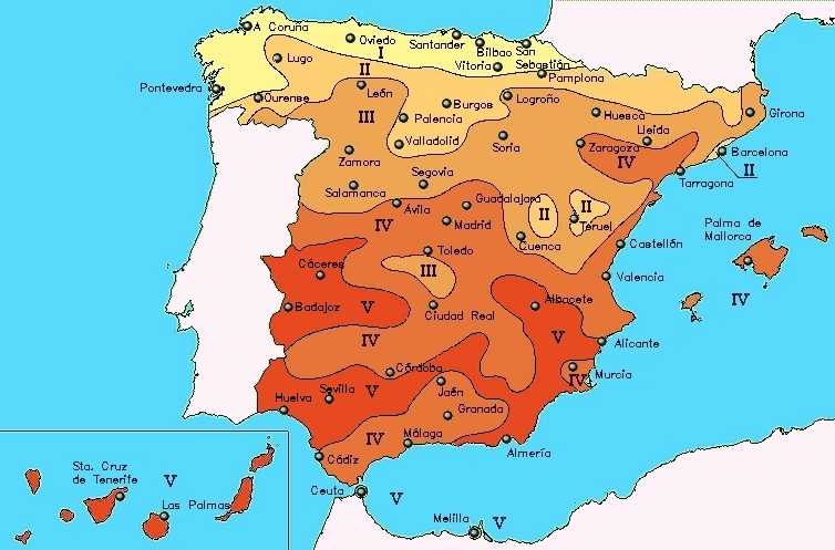 Dentro de cada fila o batería los captadores solares se conectarán en serie o en paralelo. El número de captadores solares que se pueden conectar en paralelo tendrá en cuenta las limitaciones del fabricante (en general, se suele recomendar un máximo de 6 captadores solares por fila). En el caso de que la aplicación sea exclusivamente de A.C.S. se podrán conectar en serie hasta 10 m² en las zonas climáticas I y II, hasta 8 m² en la zona climática III y hasta 6 m² en las zonas climáticas IV y V.